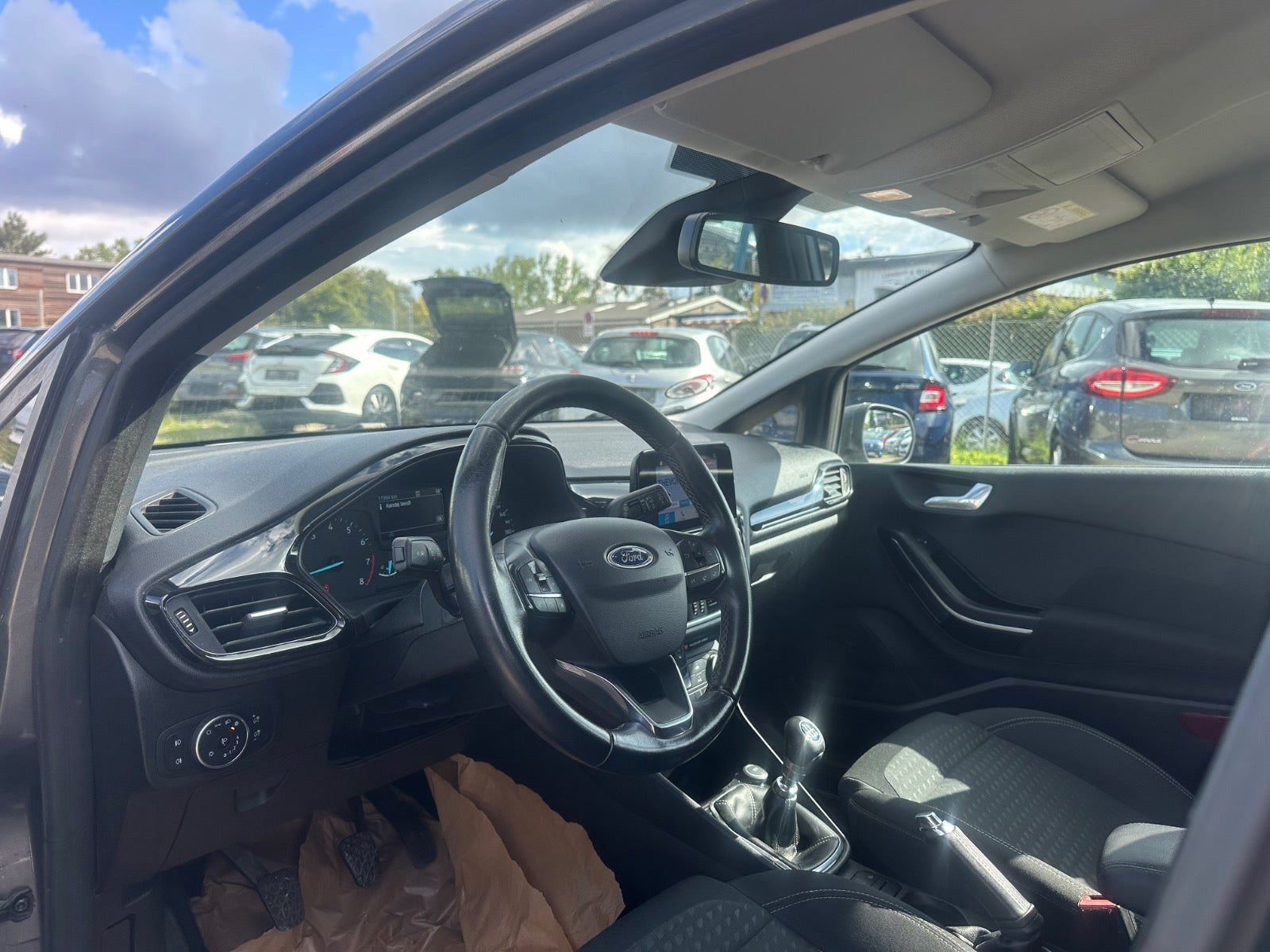 Grå Ford Fiesta fra 2018