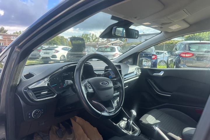 Grå Ford Fiesta fra 2018