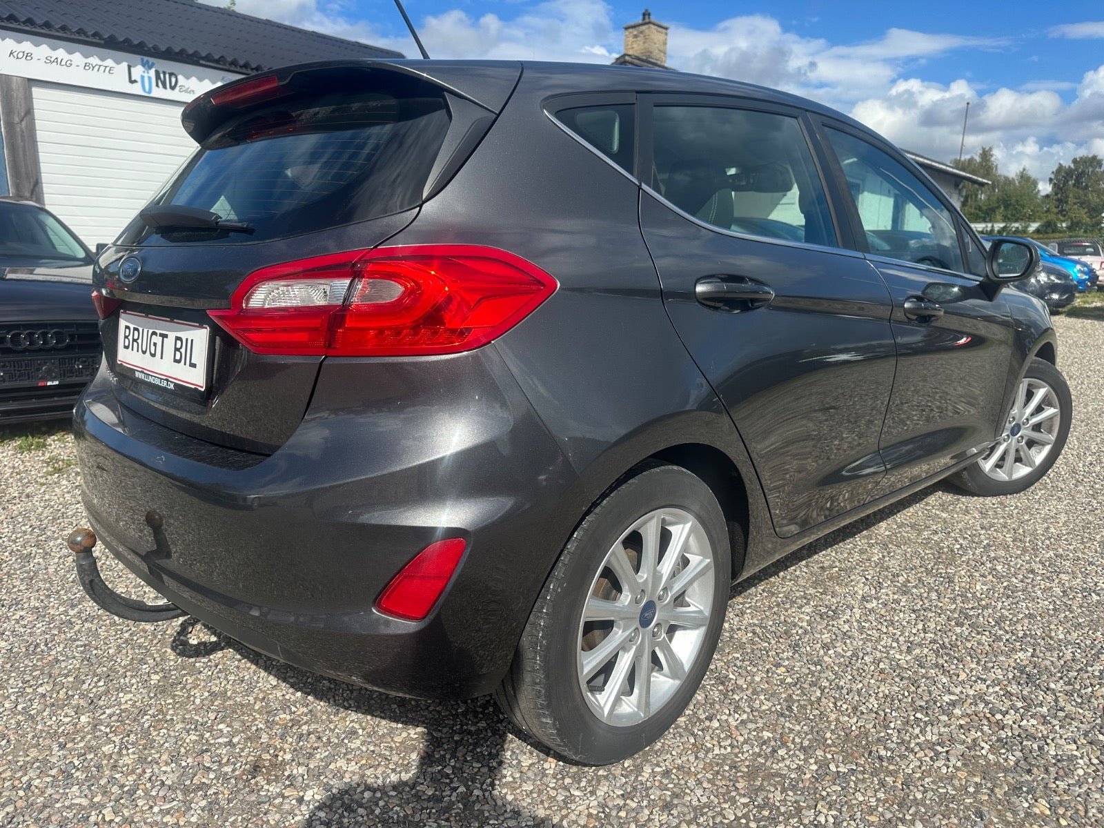 Grå Ford Fiesta fra 2018