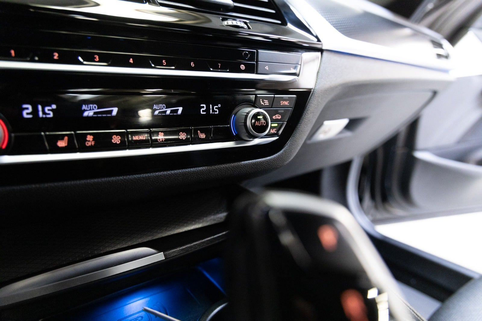 Sort BMW 545e fra 2022