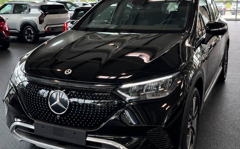 Mercedes EQE350+ SUV