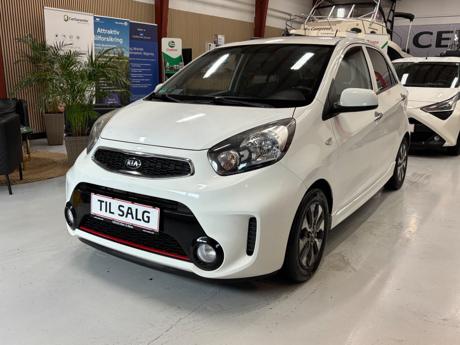 Hvid Kia Picanto fra 2016