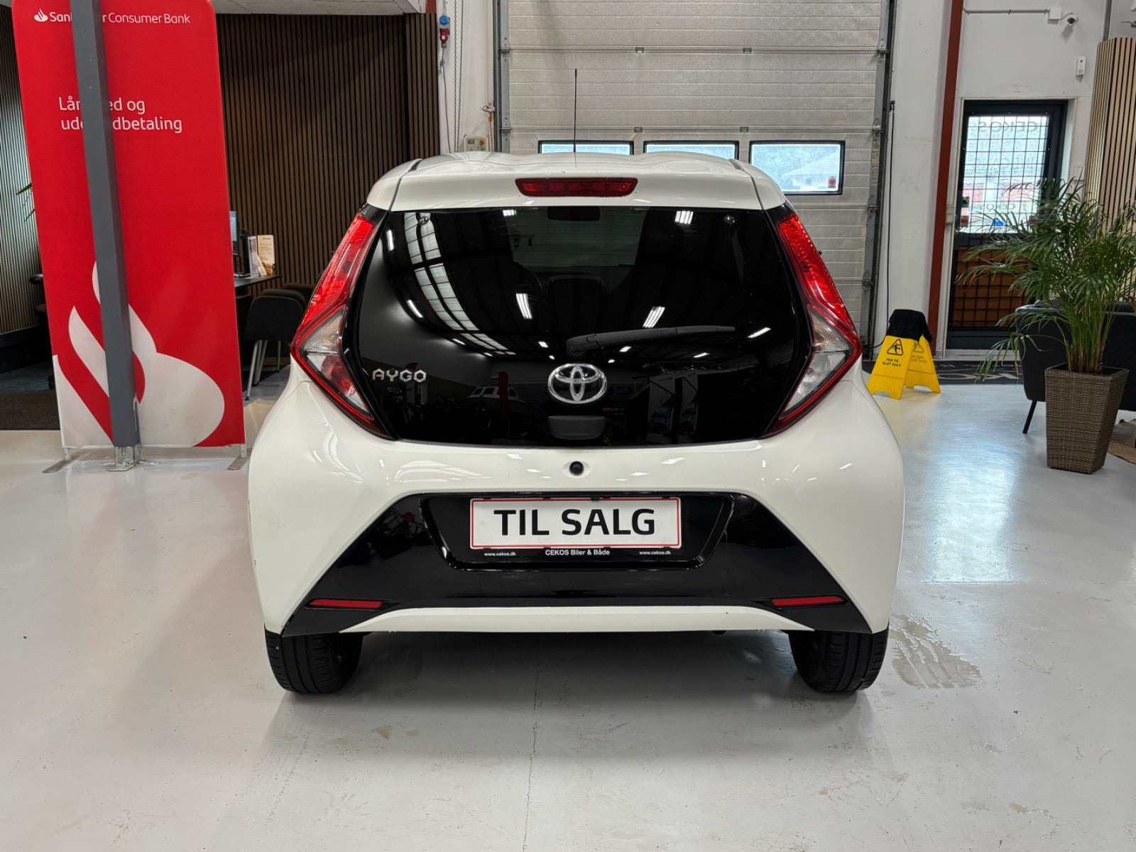 Hvid Toyota Aygo fra 2021