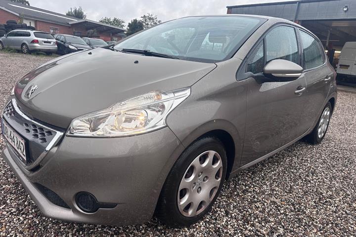 Bronze Peugeot 208 fra 2012 set udefra