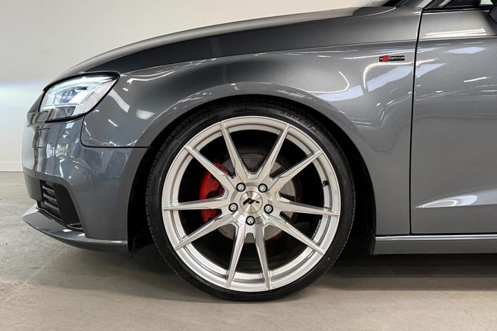 Grå Audi A3 fra 2017