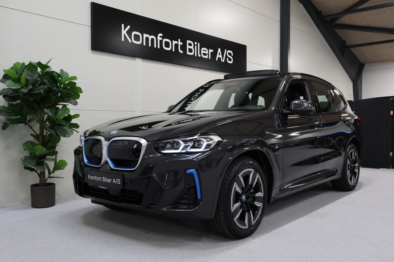 BMW iX3 Charged M-Sport