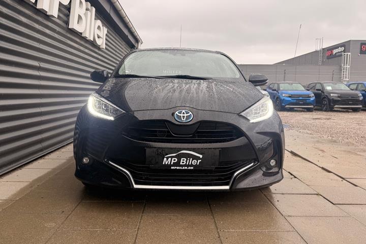 Sort Toyota Yaris fra 2020