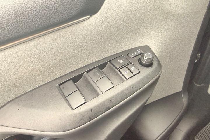 Sort Toyota Yaris fra 2020