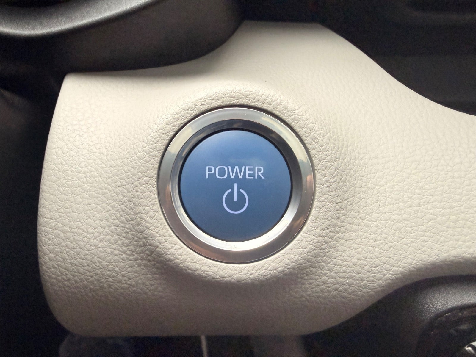 Sort Toyota Yaris fra 2020