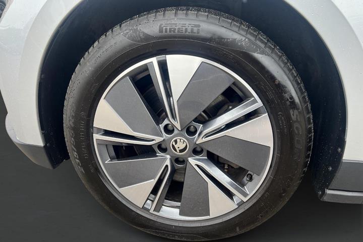 Sølv Skoda Enyaq fra 2023
