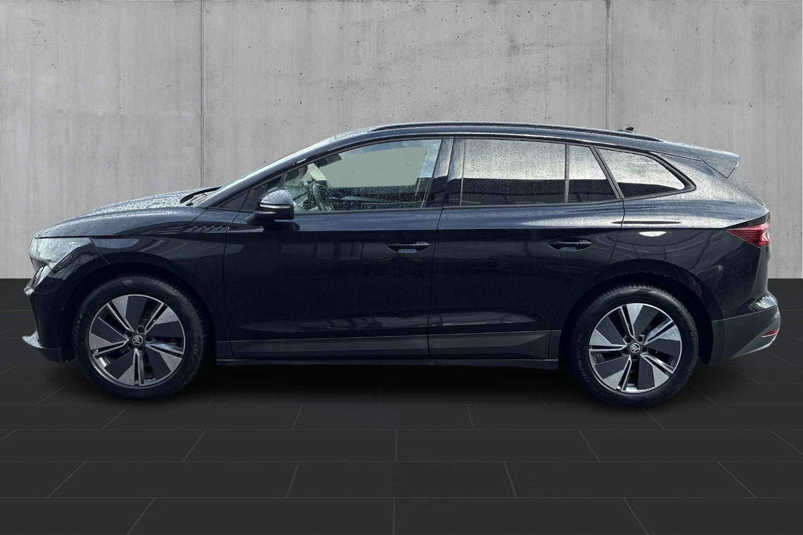 Sort Skoda Enyaq fra 2023