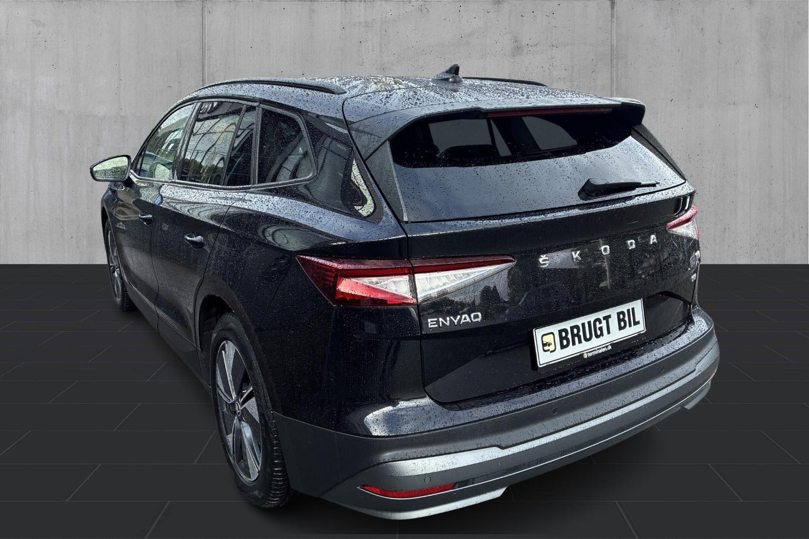 Sort Skoda Enyaq fra 2023