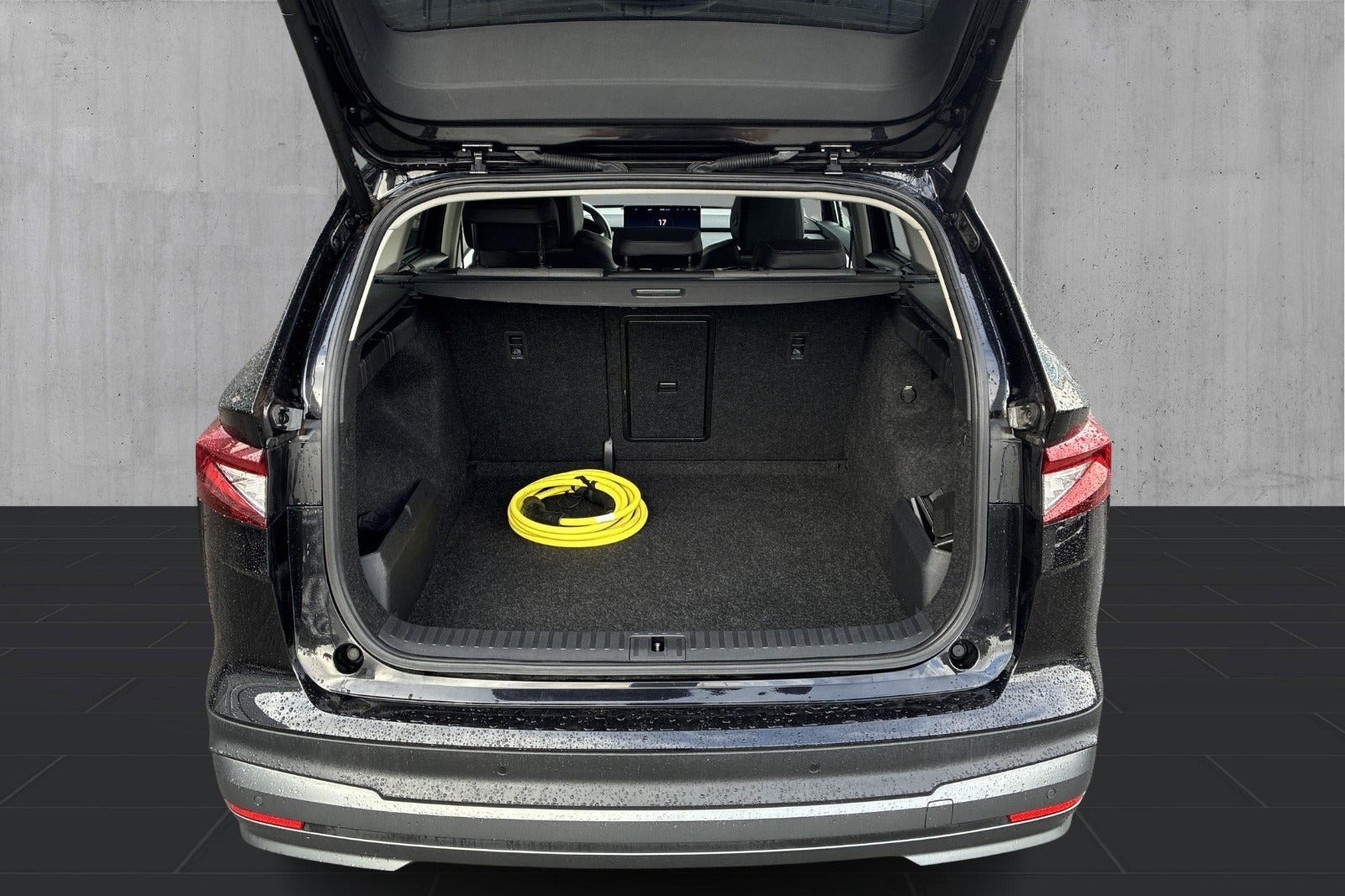 Sort Skoda Enyaq fra 2023