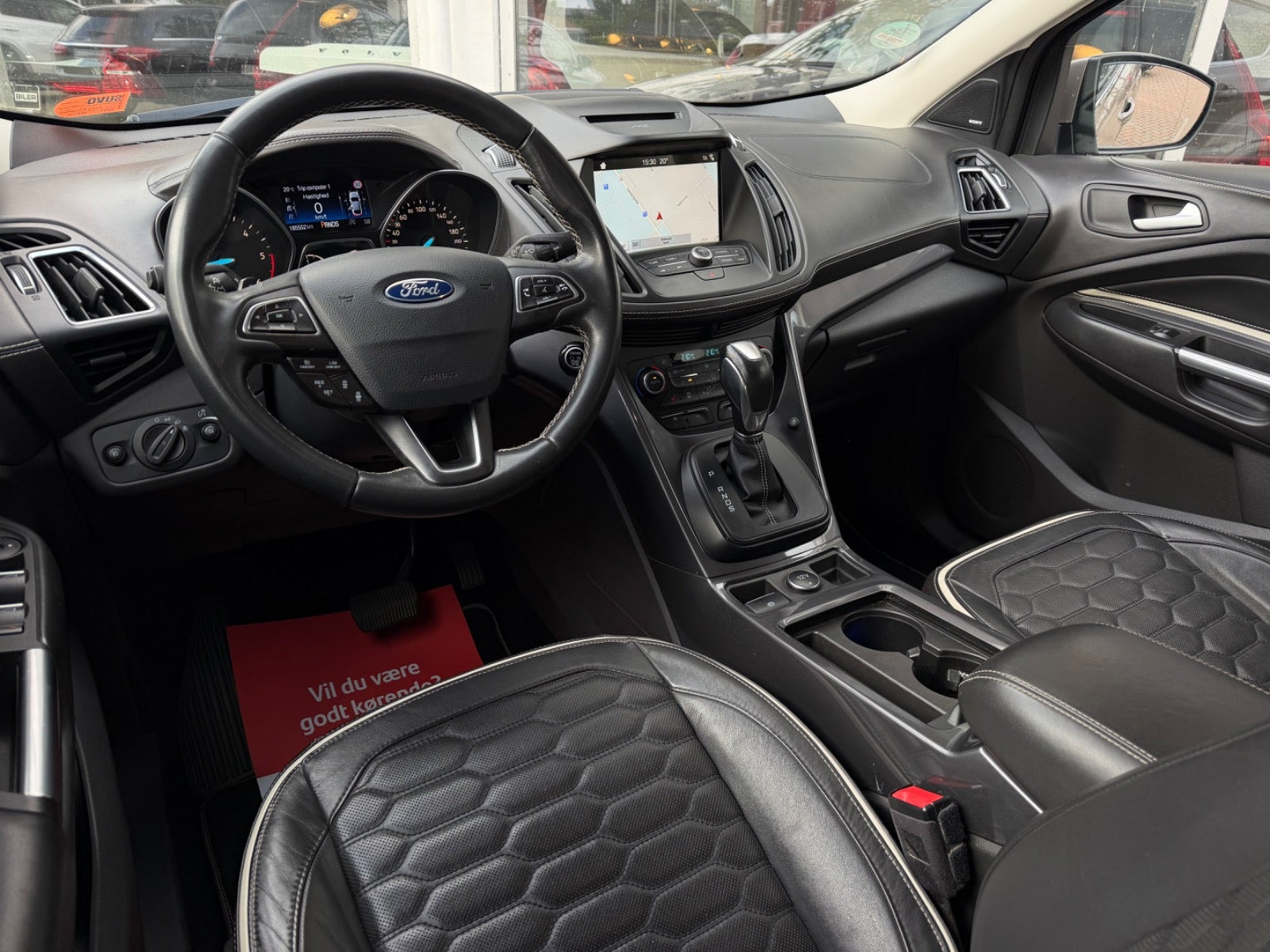 Sort Ford Kuga fra 2019