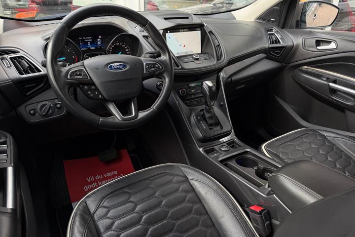 Sort Ford Kuga fra 2019