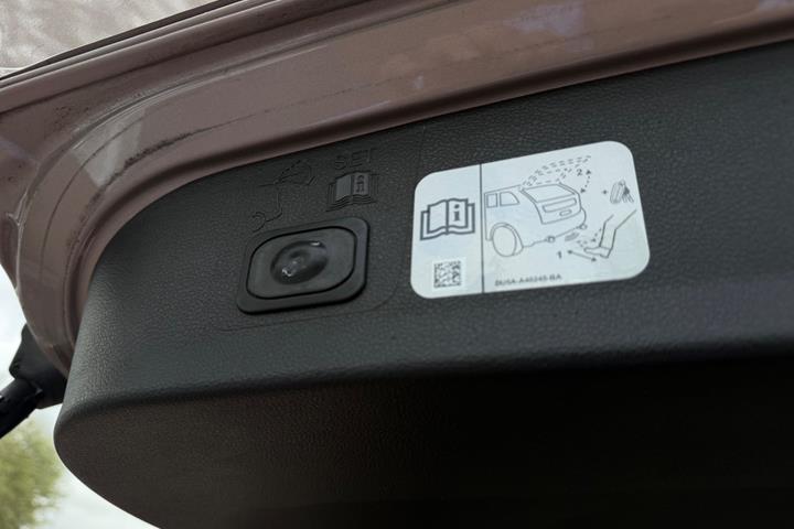Sort Ford Kuga fra 2019