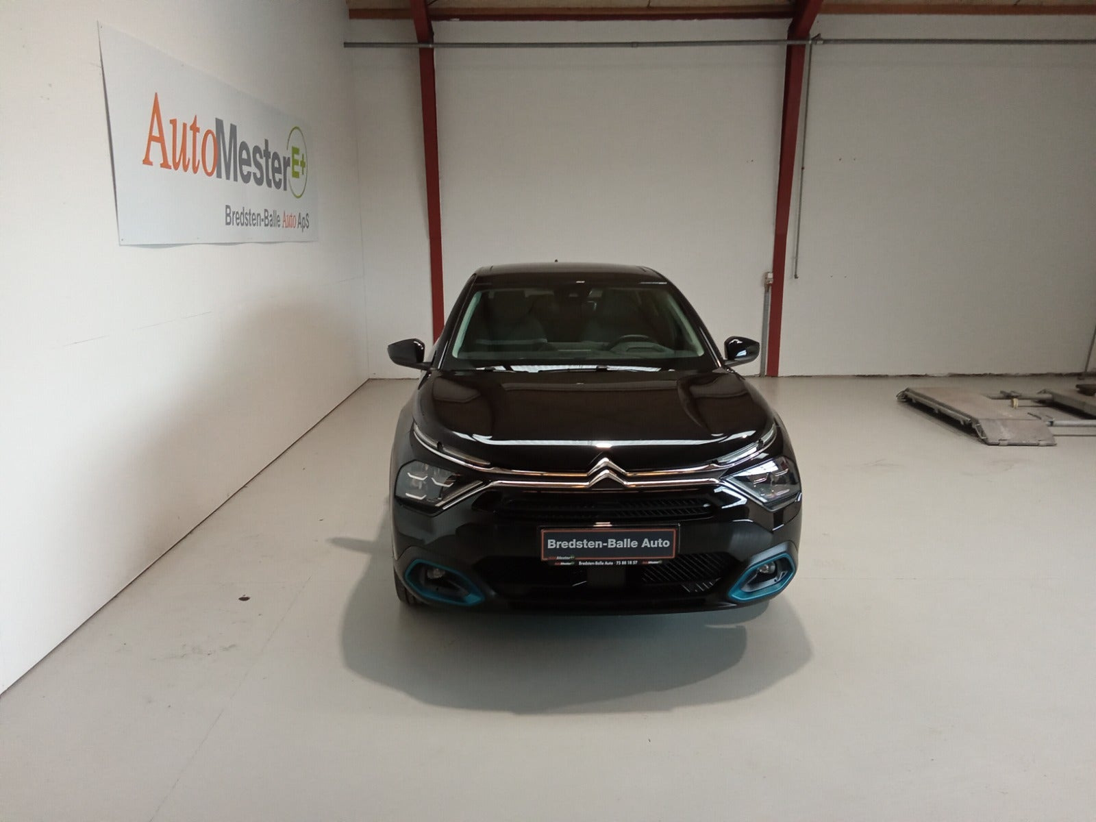 Sort Citroën ë-C4 X fra 2023