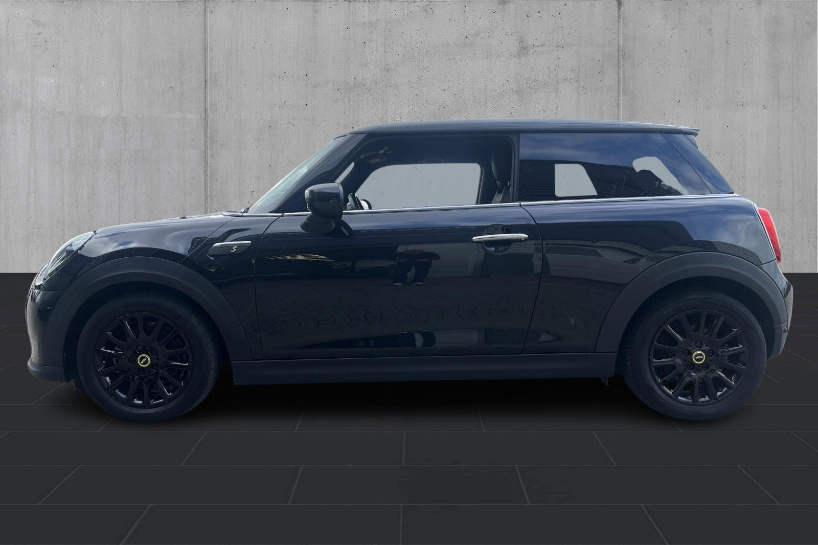 Sort Mini Cooper SE fra 2022