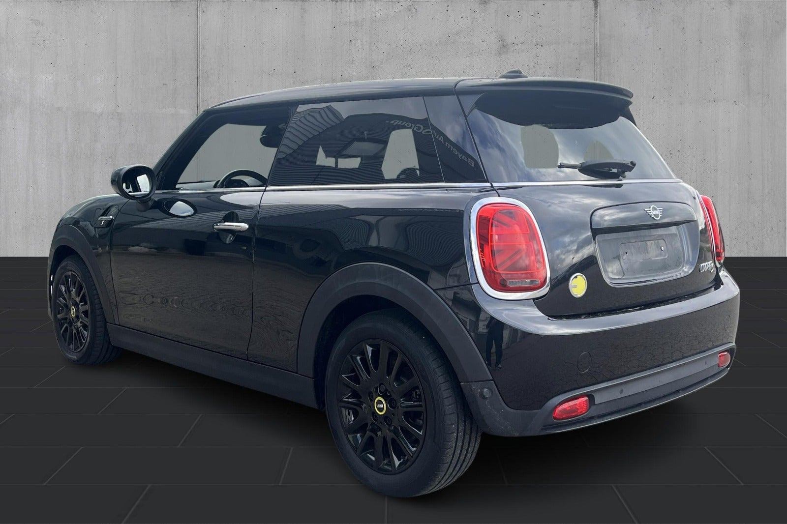 Sort Mini Cooper SE fra 2022