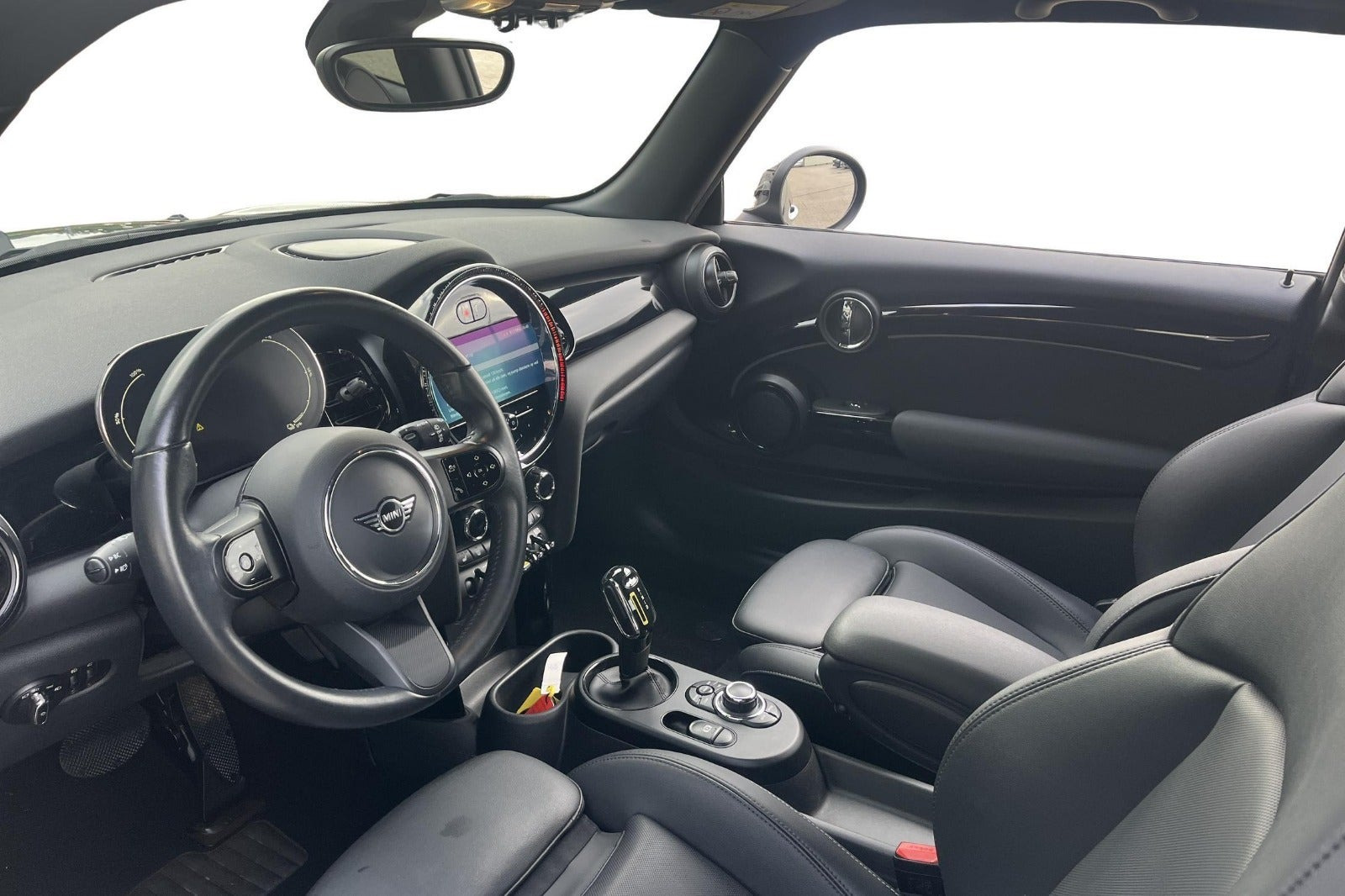 Sort Mini Cooper SE fra 2022
