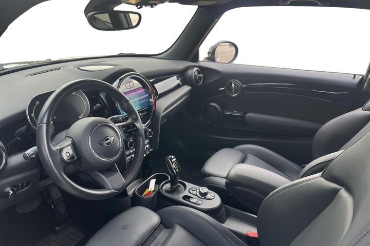 Sort Mini Cooper SE fra 2022