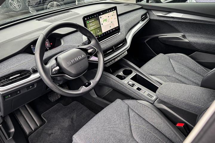 Grå Skoda Elroq fra 2025