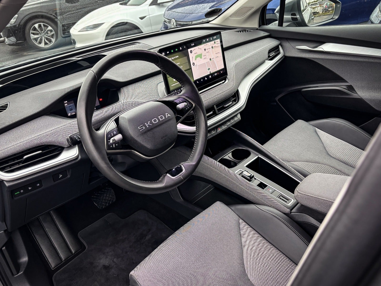 Grå Skoda Enyaq fra 2026