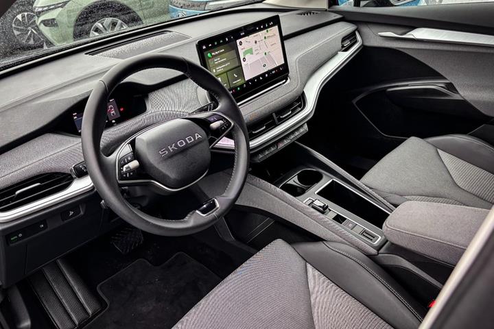 Sort Skoda Enyaq fra 2026