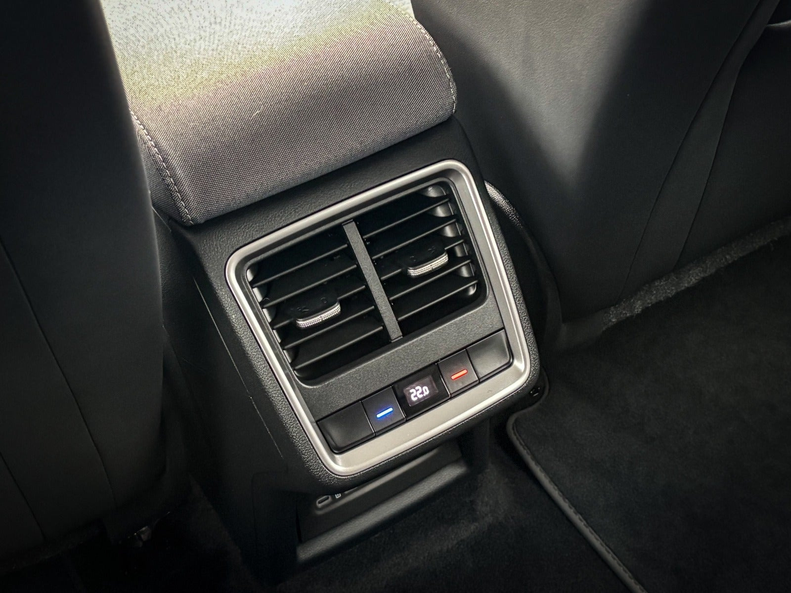 Sort Skoda Enyaq fra 2026