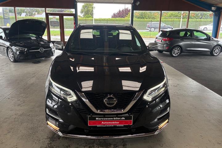 Sort Nissan Qashqai fra 2019