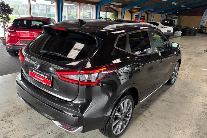 Sort Nissan Qashqai fra 2019