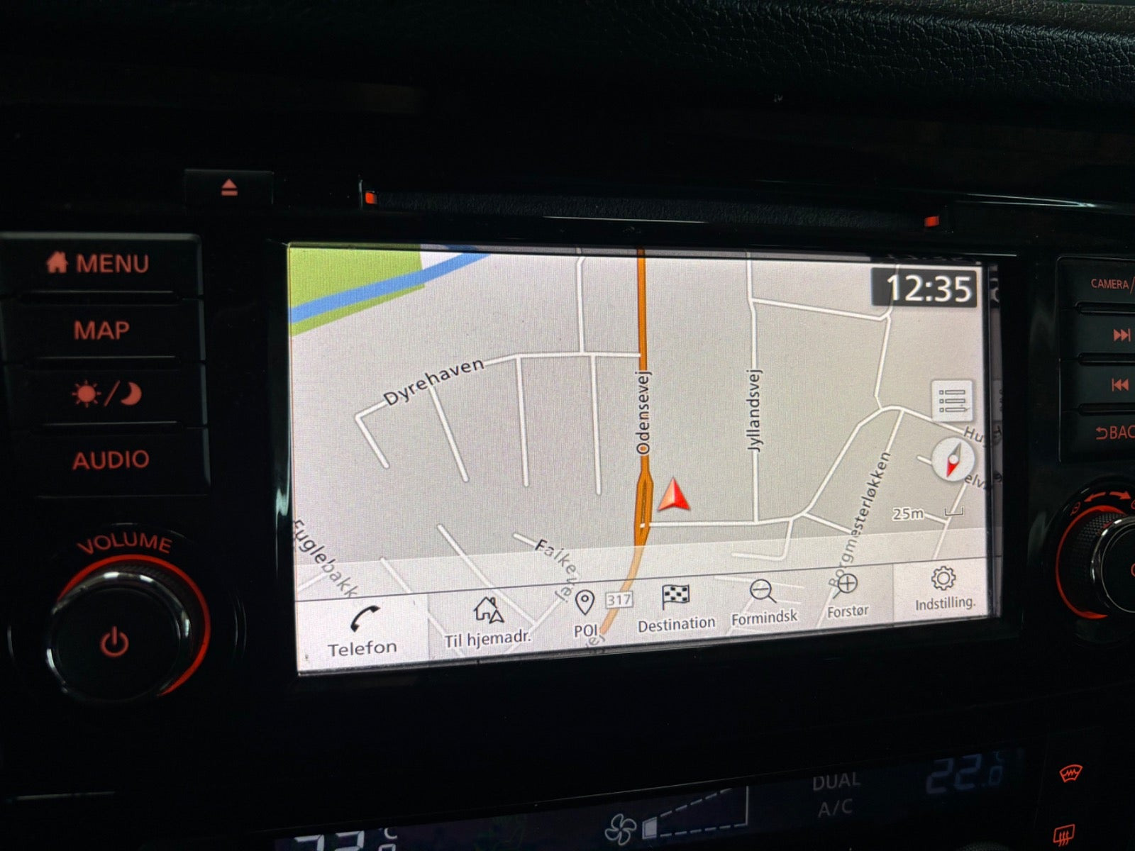 Sort Nissan Qashqai fra 2019
