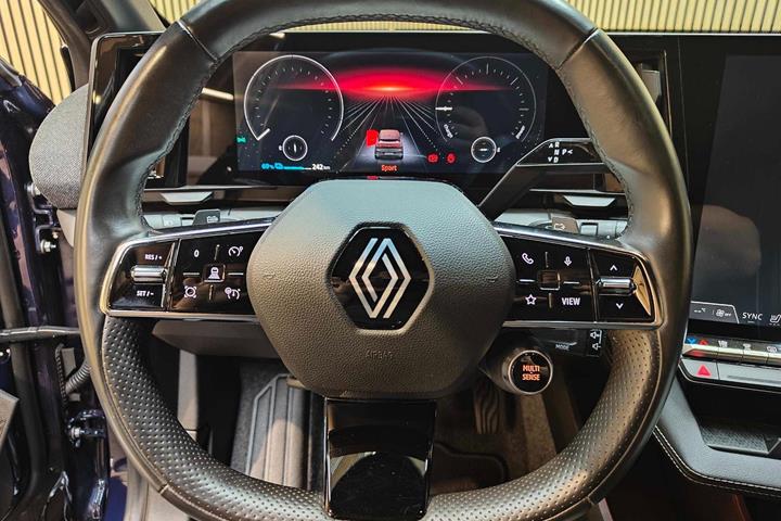 Blå Renault Megane E-Tech fra 2022