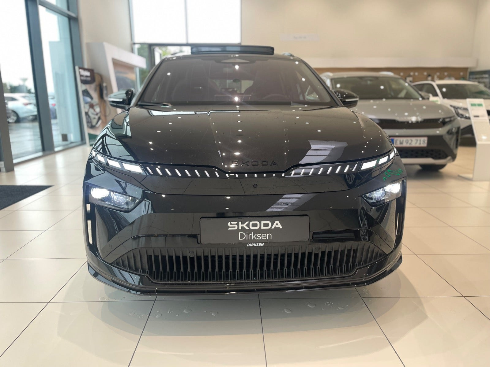 Sort Skoda Enyaq fra 2027