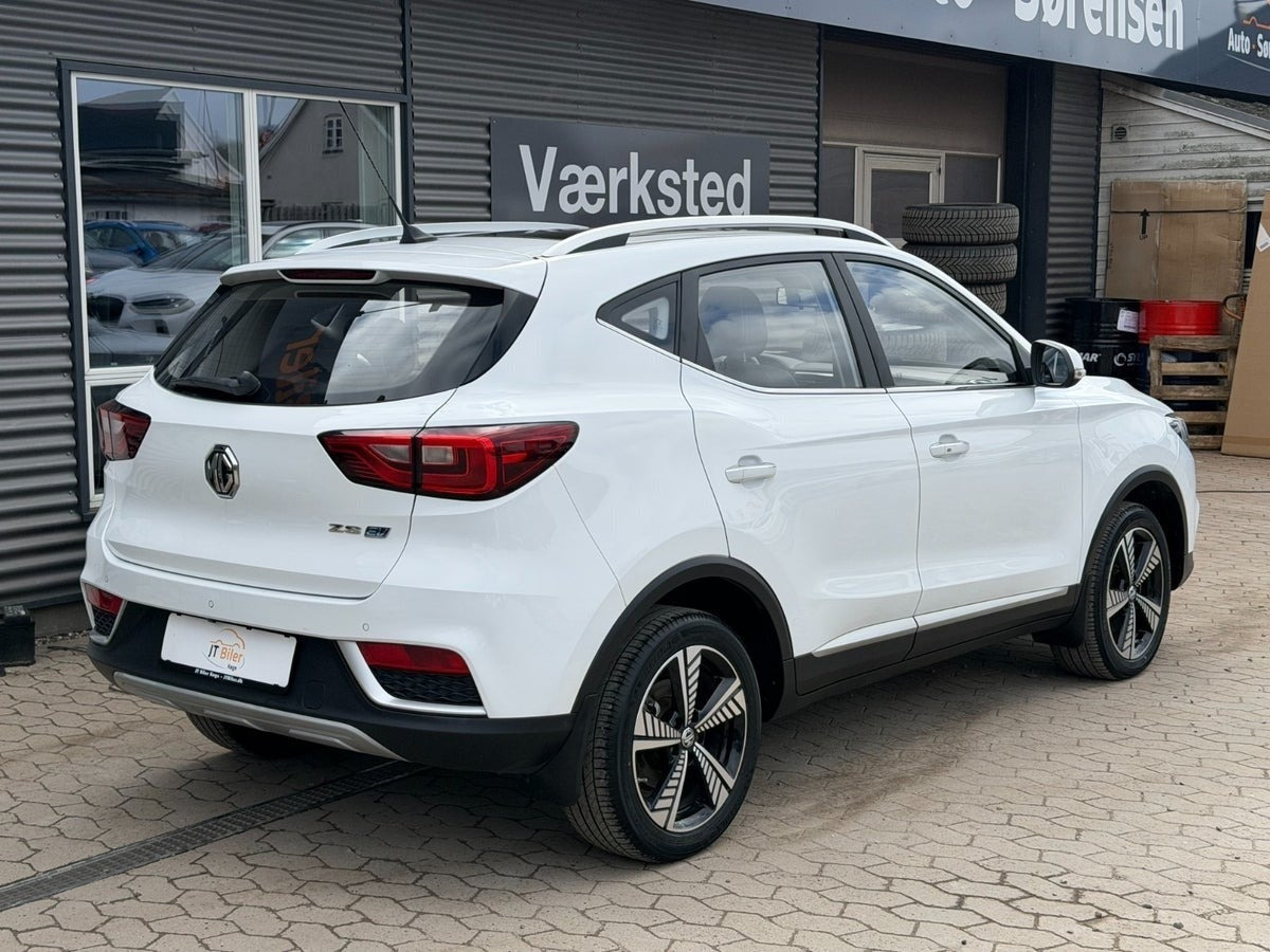 Hvid MG ZS fra 2021