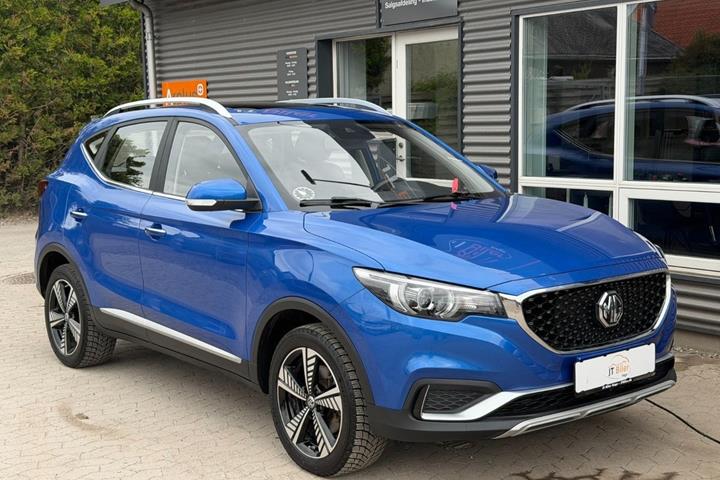Blå MG ZS fra 2021