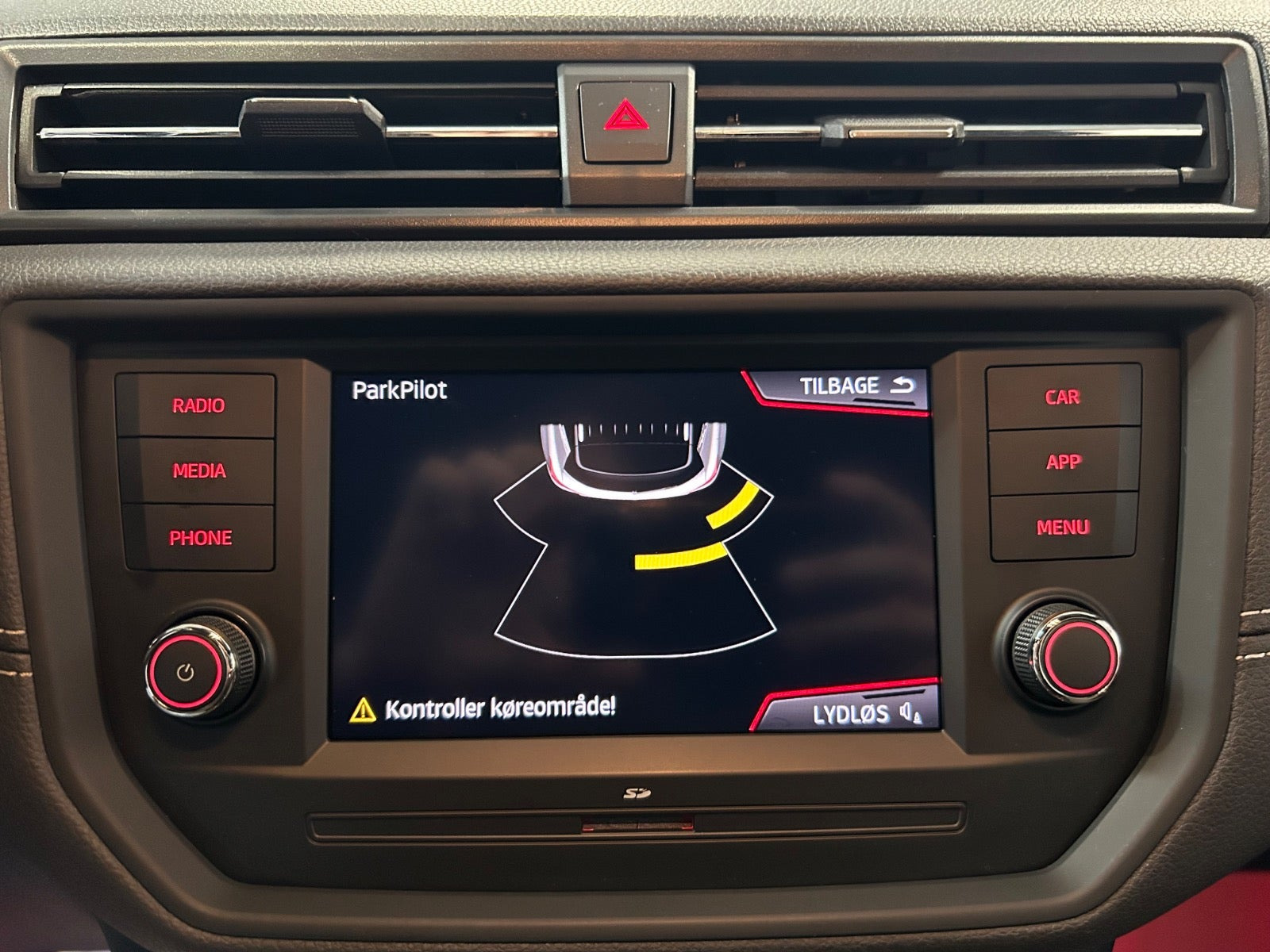Rød Seat Arona fra 2019