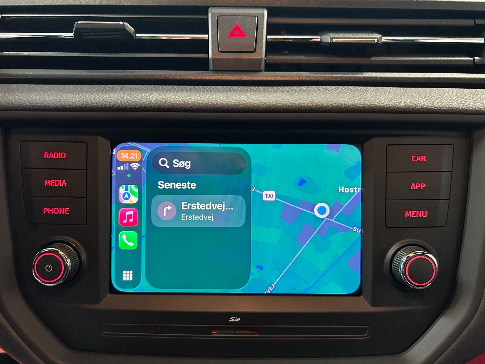Rød Seat Arona fra 2019