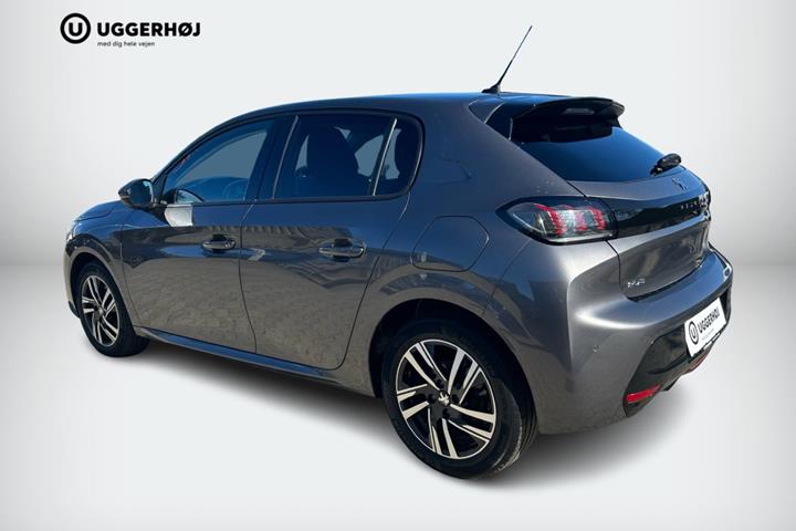 Grå Peugeot 208 fra 2021