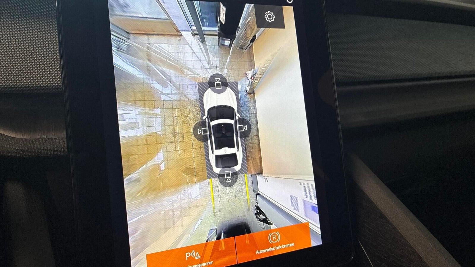 Hvid Polestar 2 fra 2023