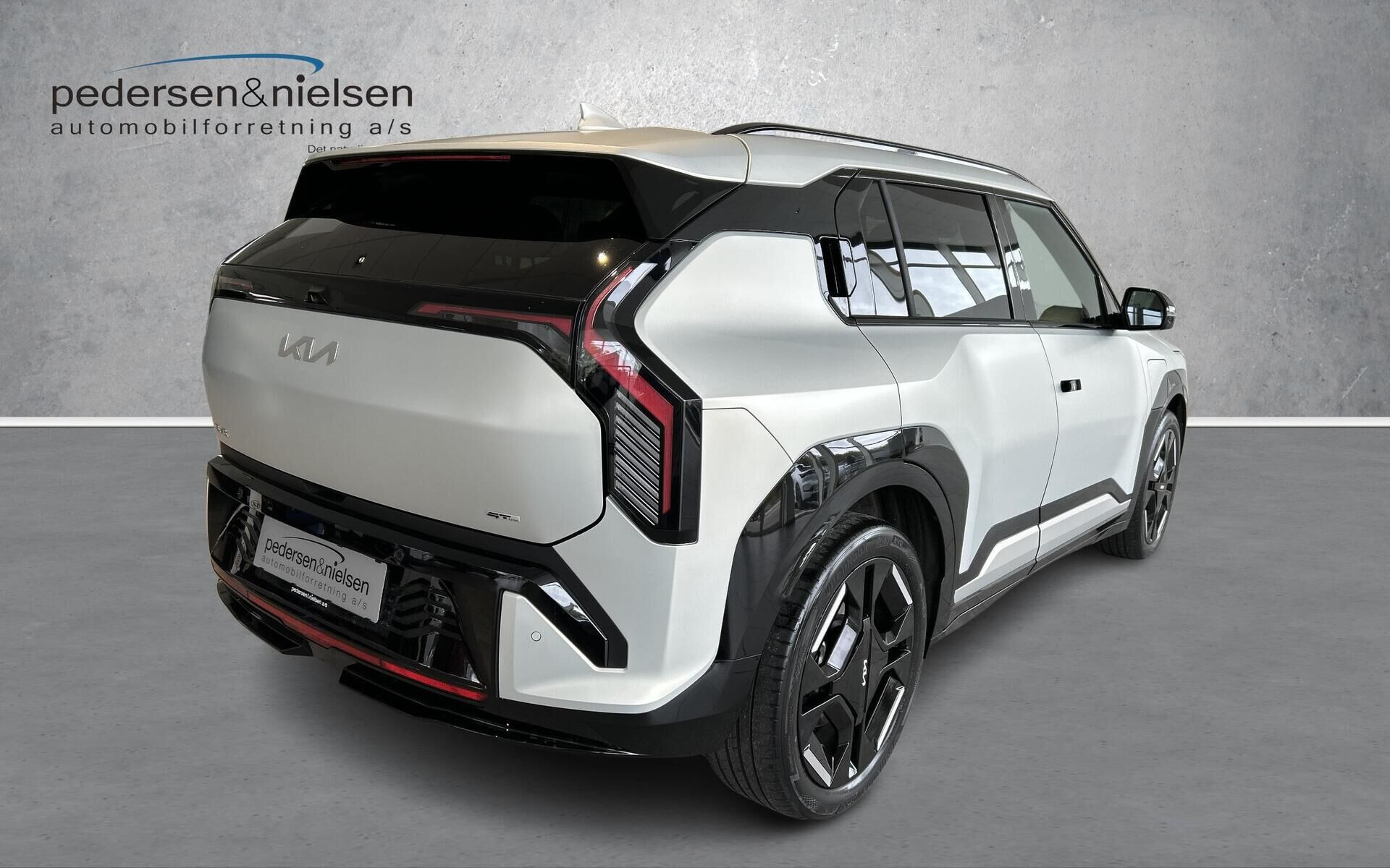 Grå Kia EV3 fra 2025