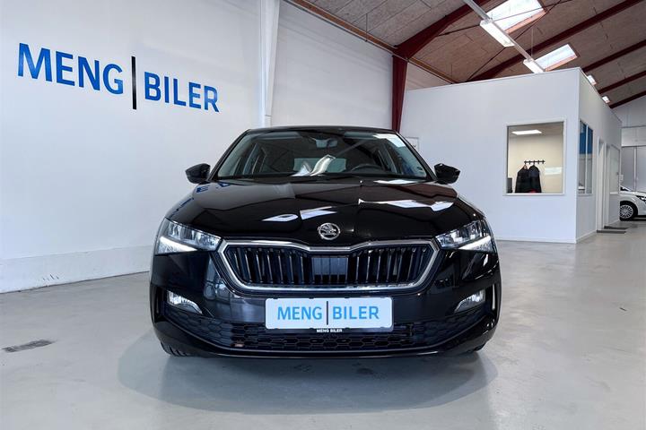 Sort Skoda Scala fra 2021