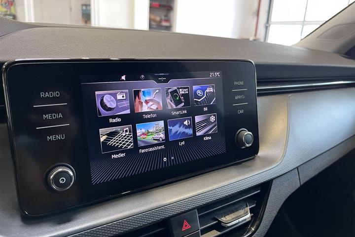 Sort Skoda Scala fra 2021