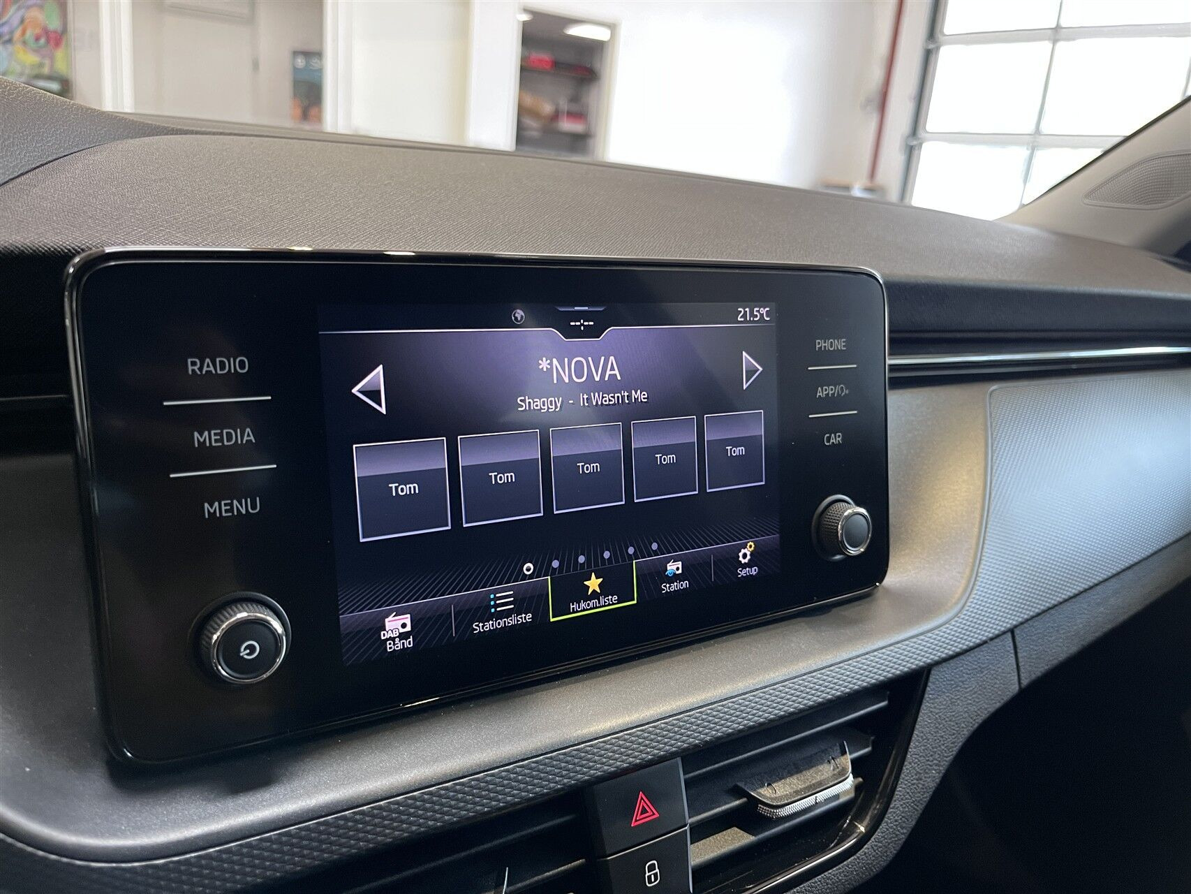Sort Skoda Scala fra 2021