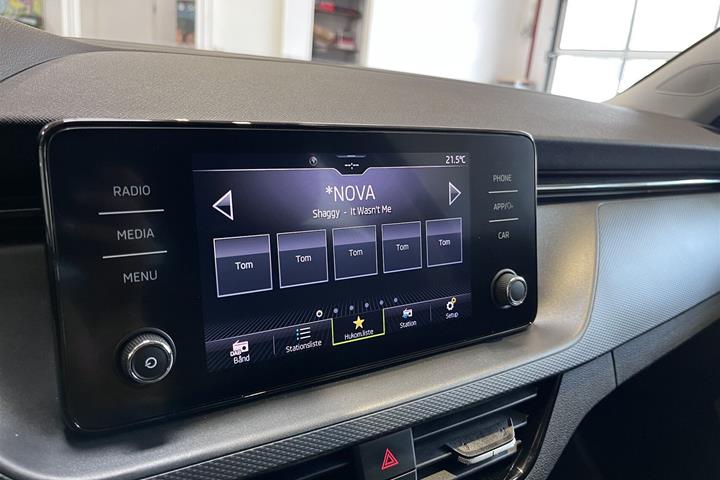 Sort Skoda Scala fra 2021