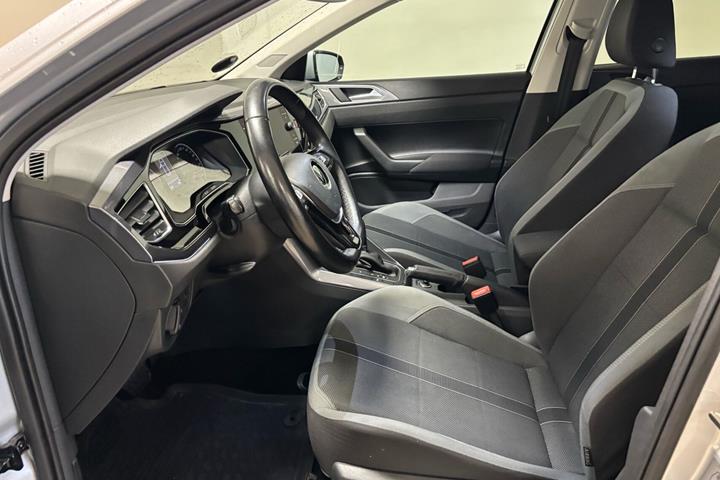 Sølv VW Polo fra 2021