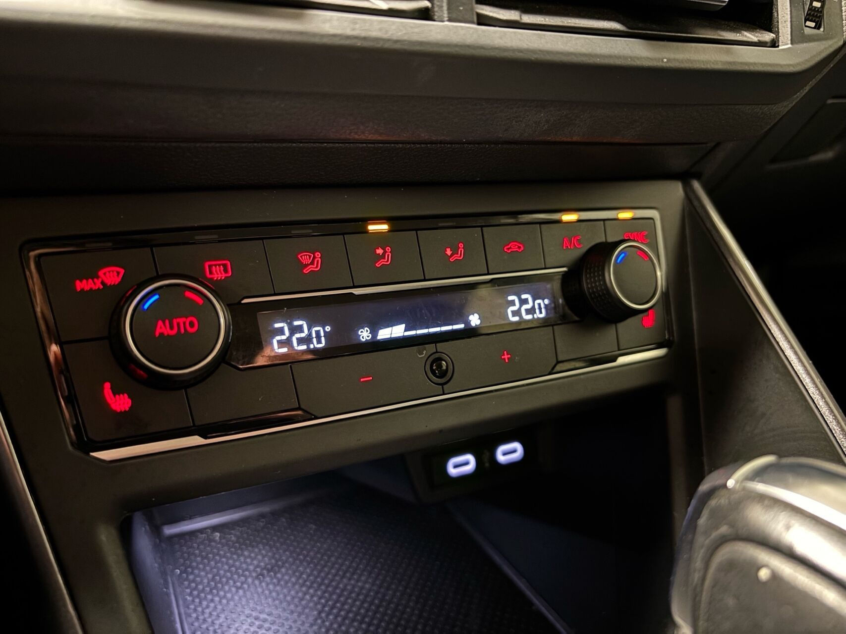 Sølv VW Polo fra 2021