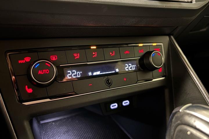 Sølv VW Polo fra 2021