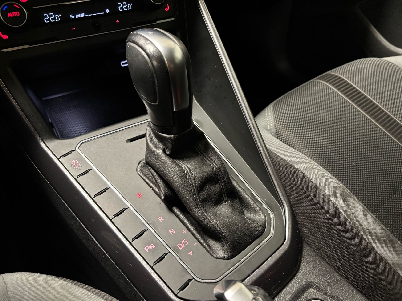 Sølv VW Polo fra 2021