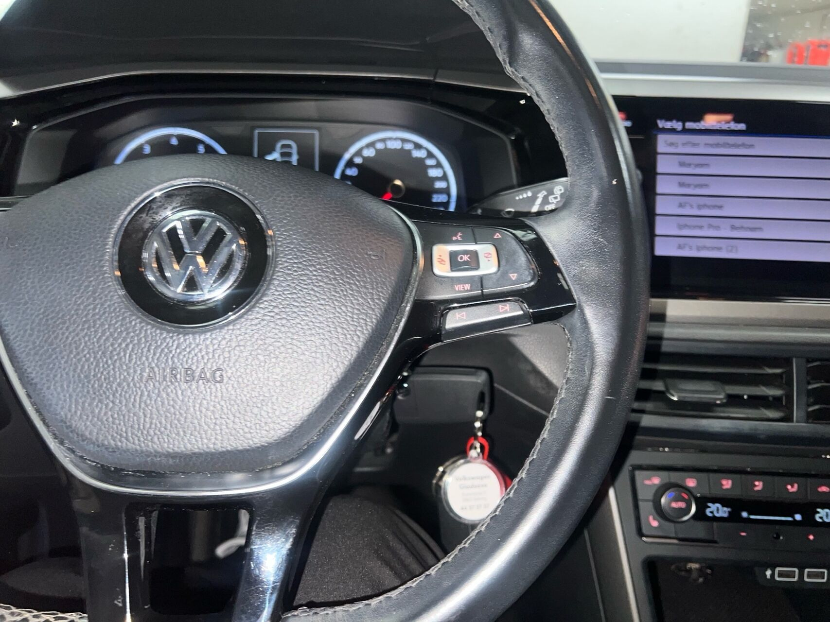 Grå VW Polo fra 2018
